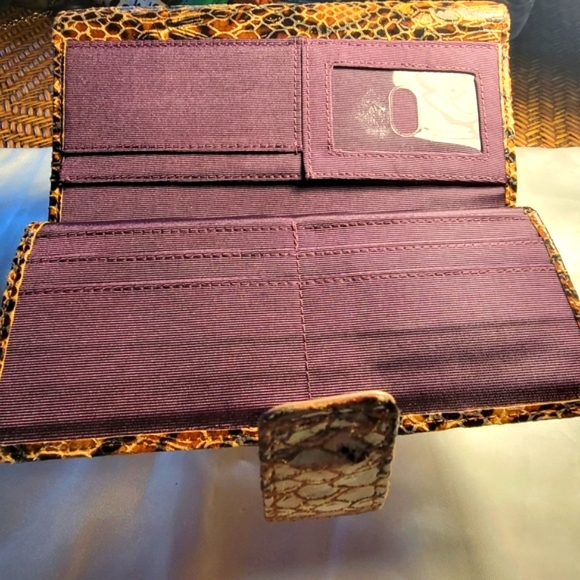 HOBO Maxine framed leather clutch wallet - Picture 5 of 12